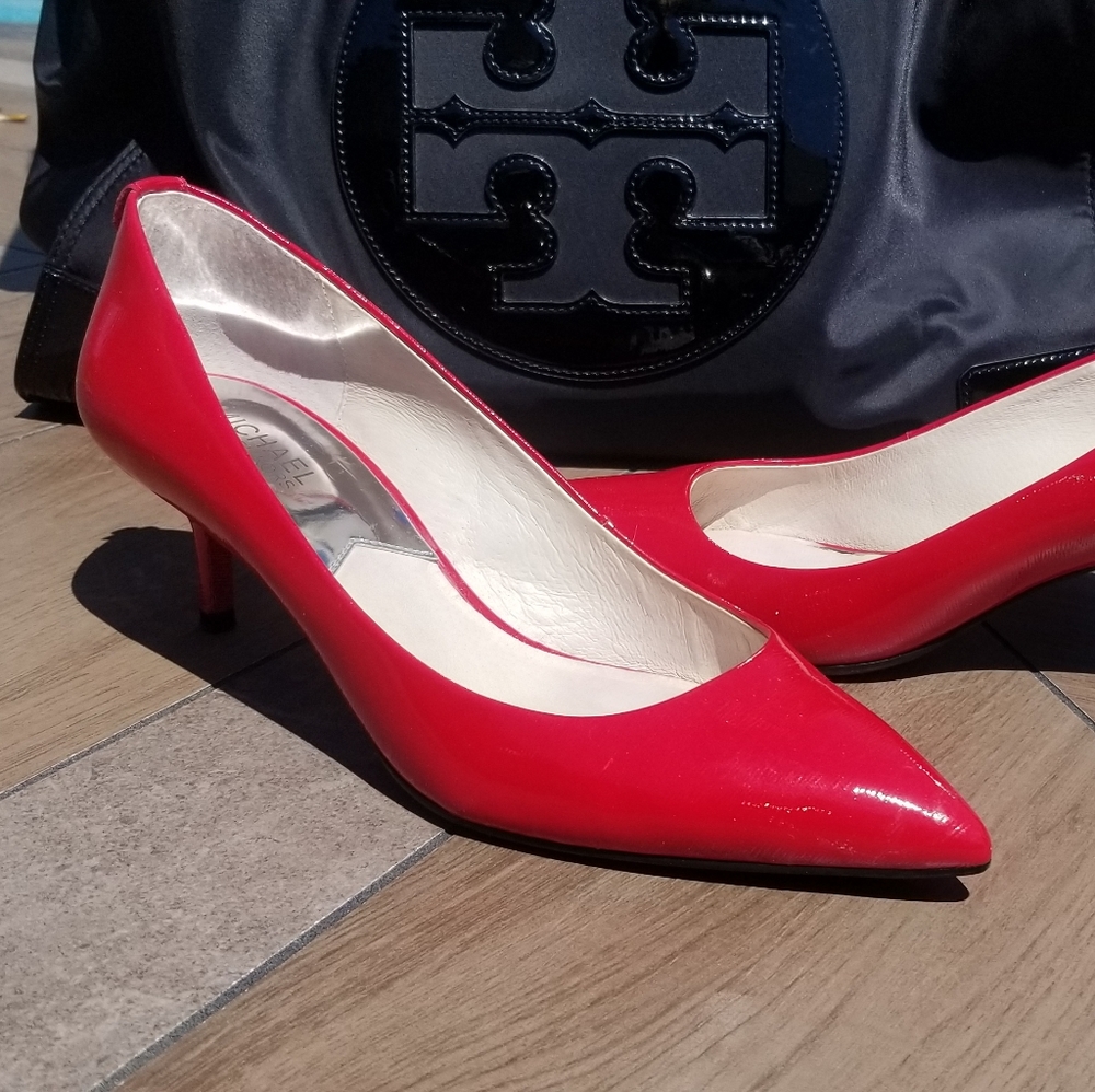 MICHAEL Michael Kors Flex Kitten Pump